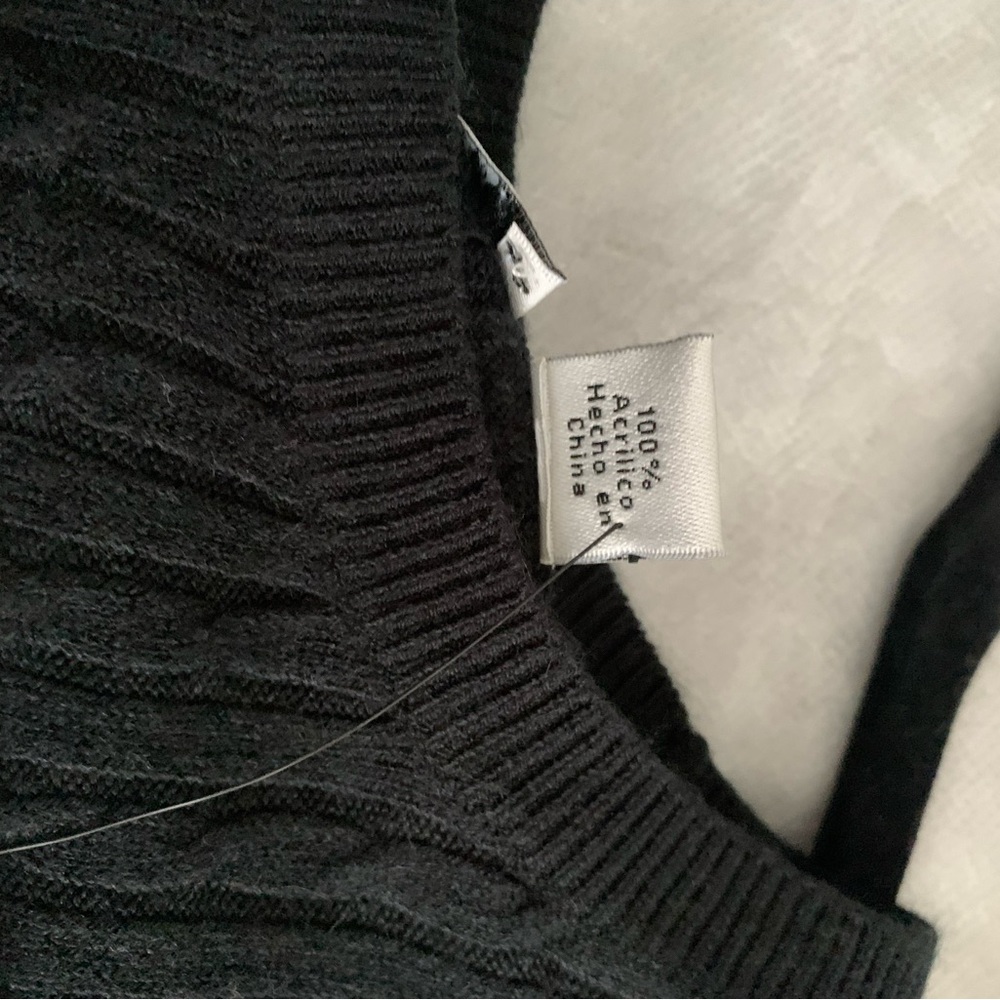 NWT- Womens Black Cable Knit Sweater- size XL - Picture 6 of 7